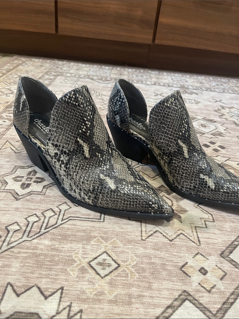 Charles David Snake-Print Pointed Toe D'Orsay Heels - Black/Gray 8.5